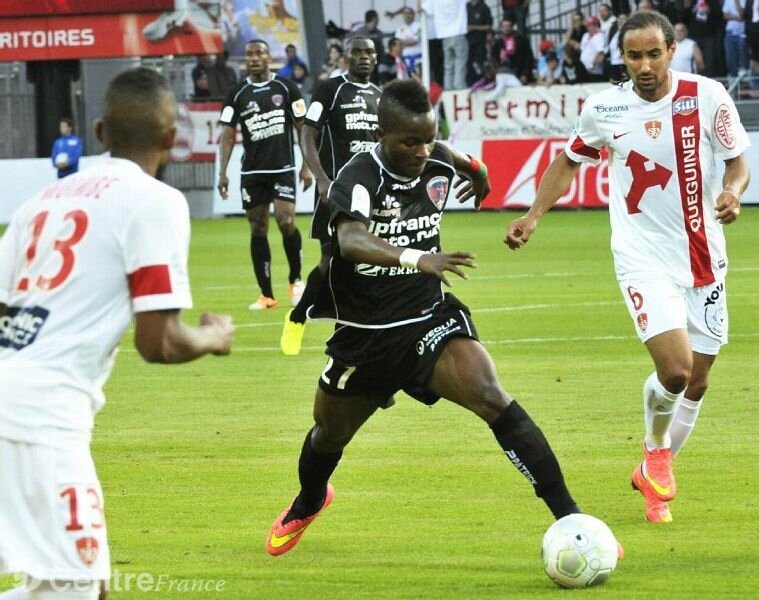 Souleymane SAWADOGO a marqué le but de Clermont Foot malgré défaite face à Brest lors de la 1ère journée de la Ligue 2