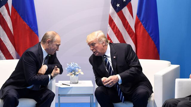 les-presidents-russe-vladimir-poutine-et-americain-donald-trump-a-hambourg-en-allemagne-le-7-juillet-2017-2_5912676