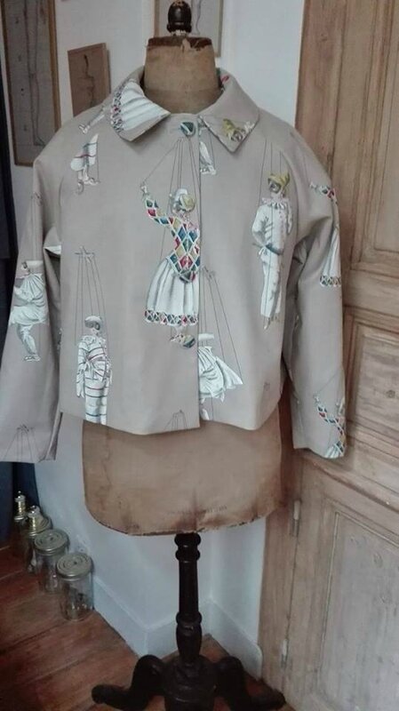 Veste VICTORINE en toile de coton écru imprimé Arlequin - doublure de satin écru (1)