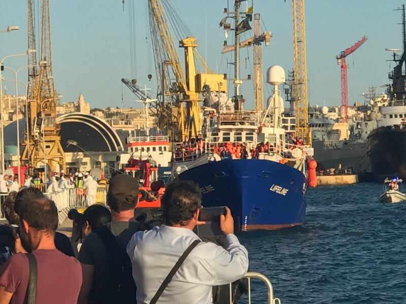 Photo-bateau-ONG-Lifeline-port-de-La-Valette-Malte