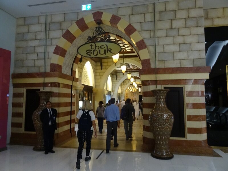 Des souks reconstitués à l'intérieur du Dubai Mall