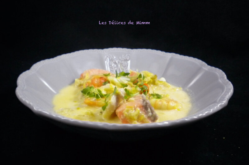 Nage safranée de poissons et gambas 2