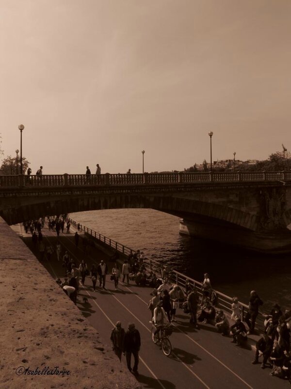 paris sepia34