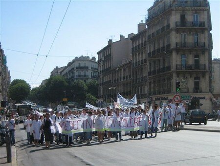 25_juin_07_Manif__tudiants_m_decine_001__1_