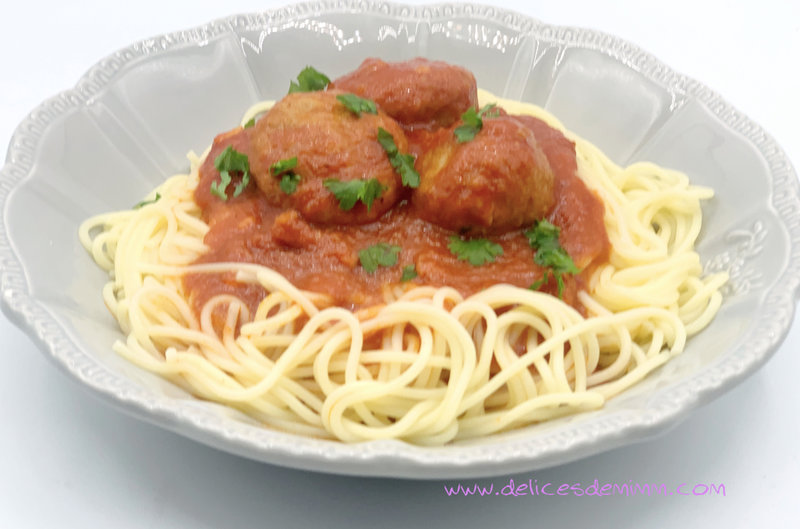 Boulettes de viande sauce all'amatriciana