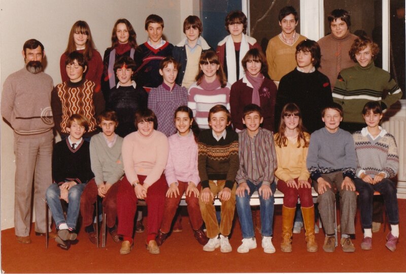 j'ai 15 ans en classe de 4ème(CES les Bourgognes-Chantilly)-1981