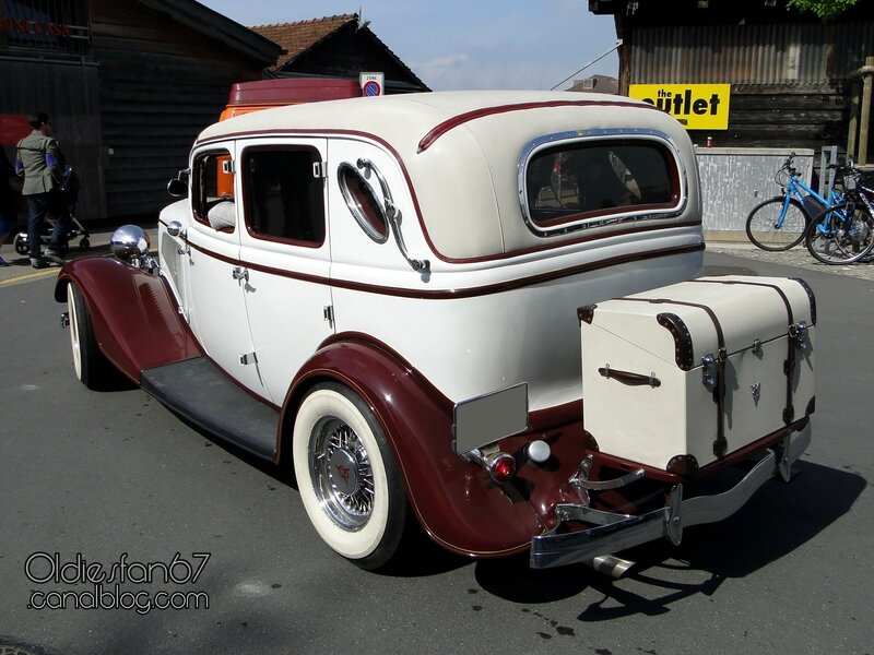 ford-fordor-sedan-1934-2