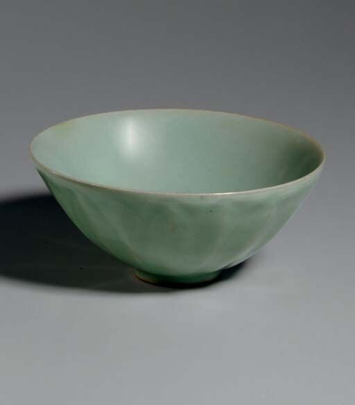 A_Longquan_celadon_carved_bowl__Southern_Song_dynasty__13th_century