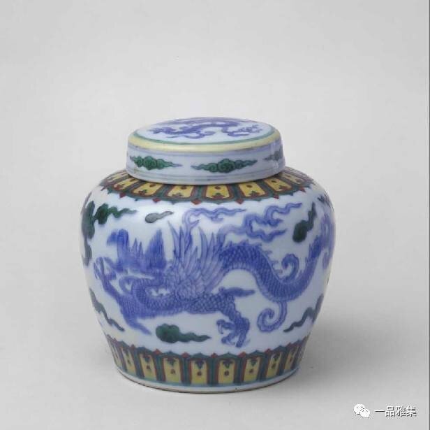 A doucai guan jar, Yongzheng mark and period in the Qing Court Collection; image courtesy of the Palace Museum, Beijing