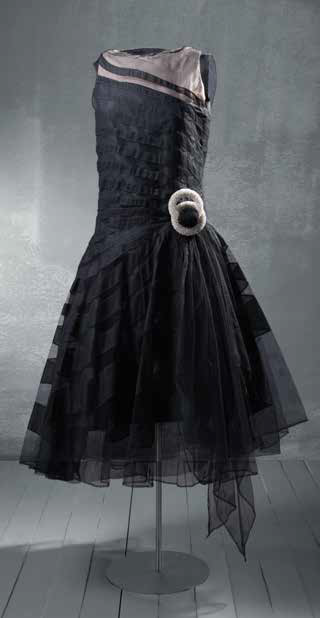 Cristóbal Balenciaga, robe du soir courte en taffetas et tulle, vers 1927