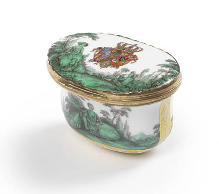 A_Meissen_gold_mounted_oval_snuff_box_from_the_toilet_service_for_Queen_Maria_Amalia_Christina_of_Naples_and_Sicily__Princess_of_Saxony__circa_1745_471