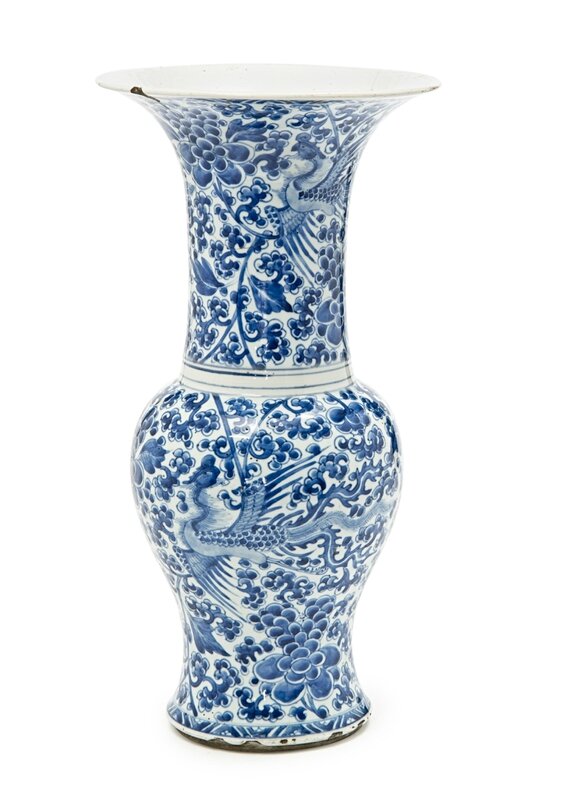 A blue and white phoenix-tail vase, Kangxi period (1662-1722)