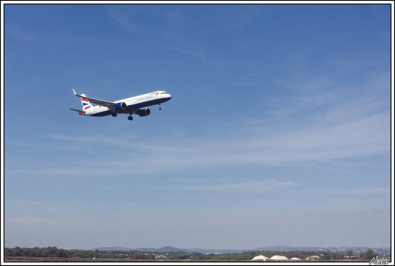 la réserve est, hélas, à proximité de l'aéroport de Faro... c'est plutôt bruyant, mais les oiseaux ne s'en plaignent pas !