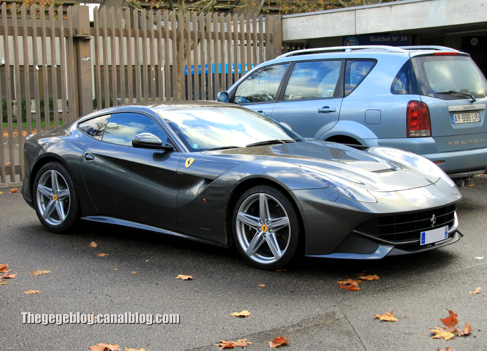 Ferrari F12 berlinetta (Retrorencard novembre 2013) 01