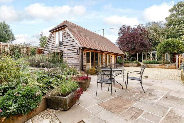 thatched-cottage-goals-annexe-english-cottage