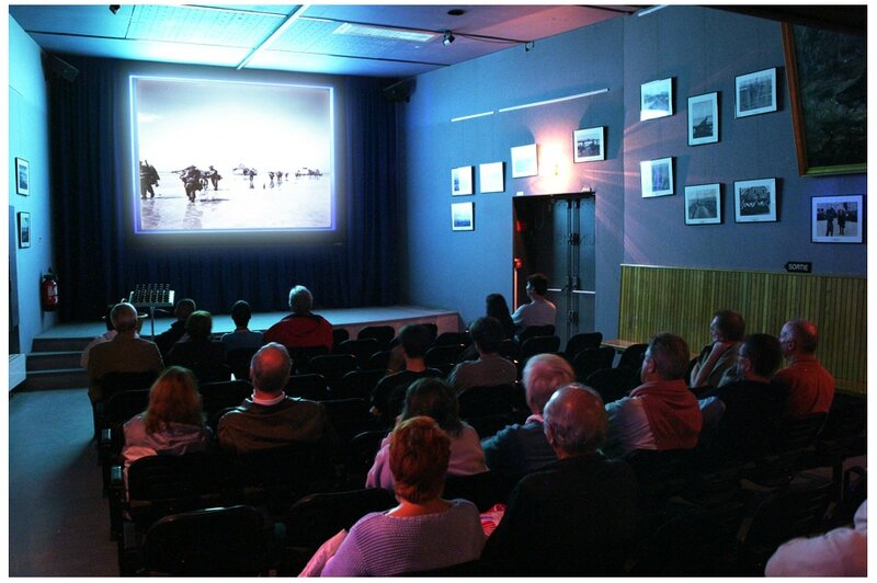 Heureusement, à la fin de la visite, y a la projection d’un film.