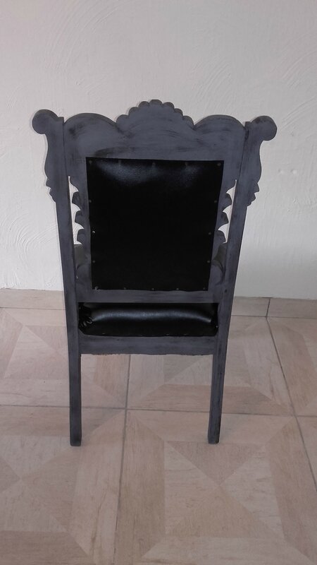 chaise baroque dos