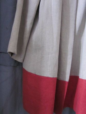 manteau d'été bicolore en lin à chevrons naturel et lin rouge (4)