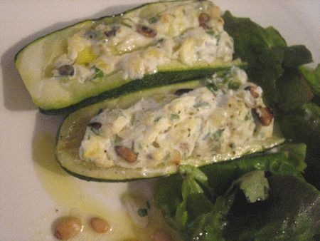 COURGETTES_FARCIES_RICOTTA_ET_PIGNONS