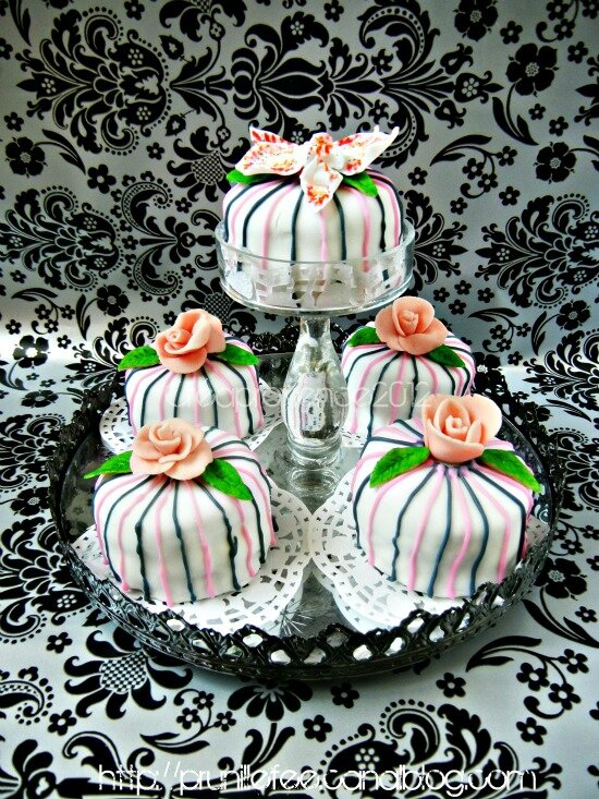 mini cakes 1