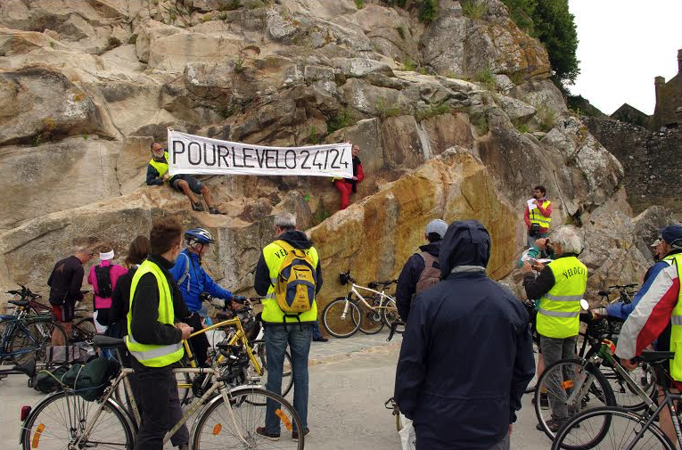 Convergence vélo en baie du Mont-Saint-Michel slogan Merveille