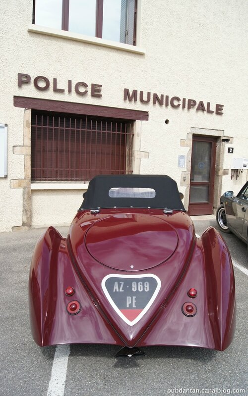 Peugeot 402 Darl'Mat hors-course-2