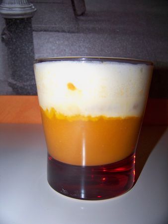 soupe a la citrouille au pain d"épice et purée damande blanche!! recettes soupe a la citrouille au pain d"épice et purée damande blanche!!