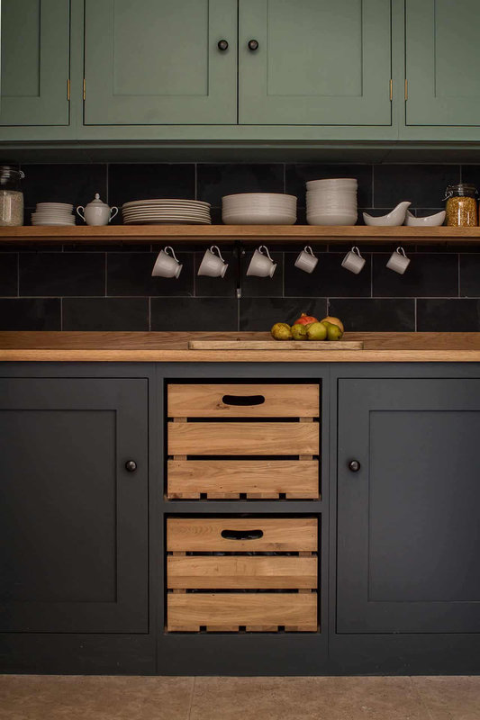Cotswold-Chapel-Kitchen-with-bespoke-Oak-crate-drawers-copy