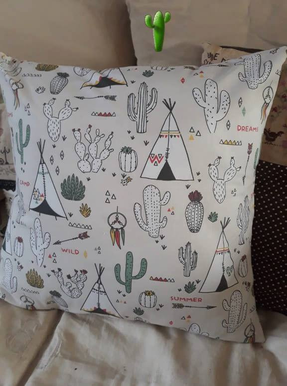 coussin aux cactus