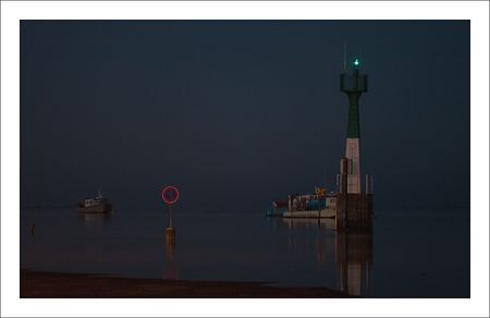 Aiguillon_Pave_fin_nuit_semaphore_261210