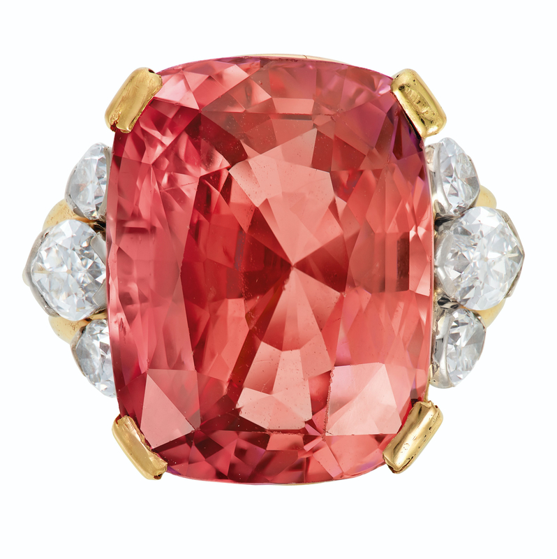 2020_NYR_18991_0348_000(the_du_pont_padparadscha_colored_sapphire_and_diamond_ring_perry_d6296108093254)