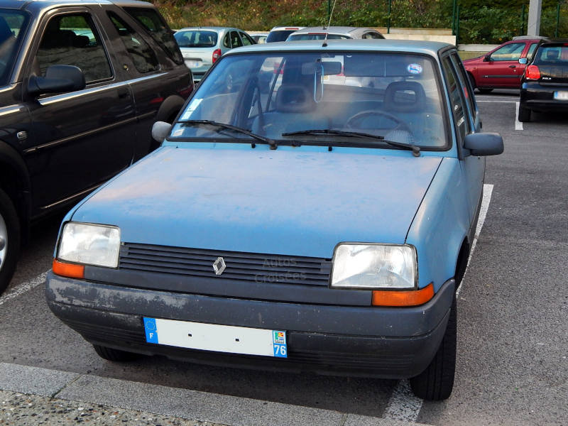 Renault5GLav