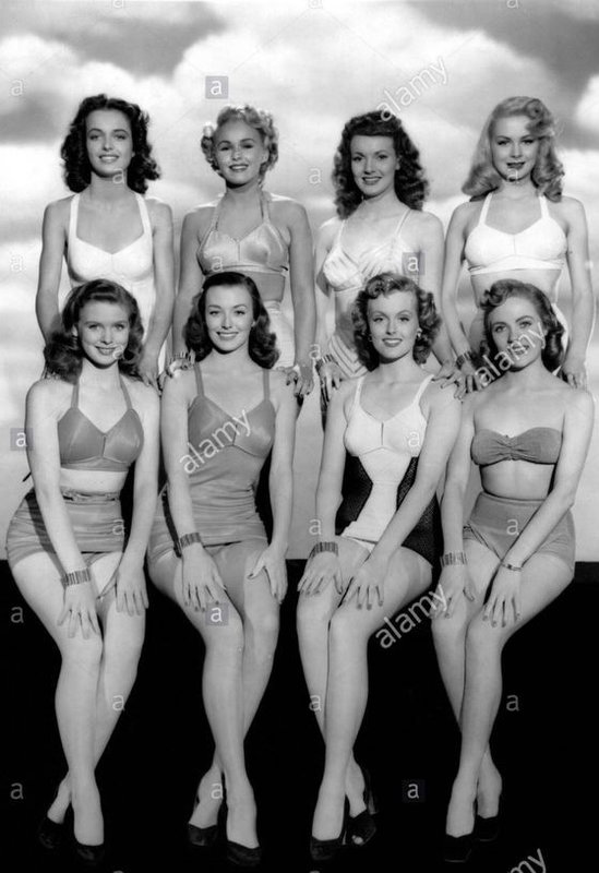 swimsuit-bicolore_1_piece-same_MM-1940s-girls-01