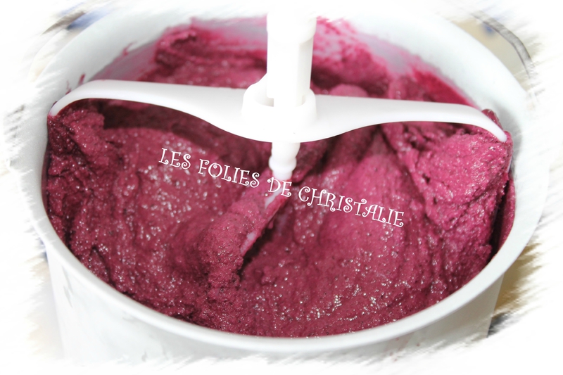Glace cassis 1