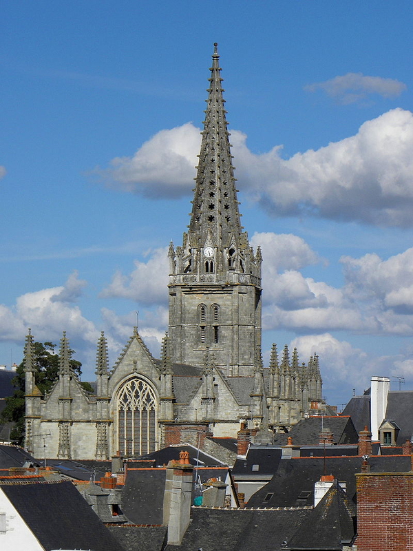 Vitré_(35)_Église_Notre-Dame_Façade_ouest_12