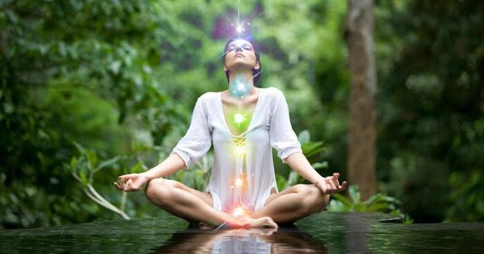 girl-nature-chakras