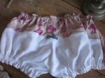 Culotte BIANCA en coton imprimé accessoires fille rose sur fond beige - coton imprimé et lin blanc dans le dos - noeud vichy marine devant et sur les fesses (5)