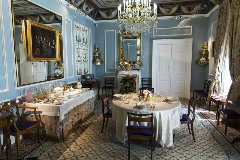 depositphotos-stock-photo-victorian-style-dining-room