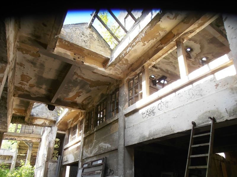 Marcasse - Salles des compresseurs - 20120702_25