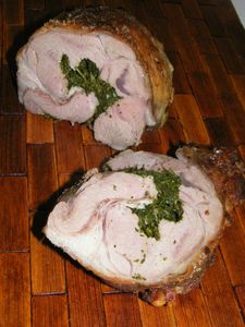 Epaule d'agneau roulé au pesto