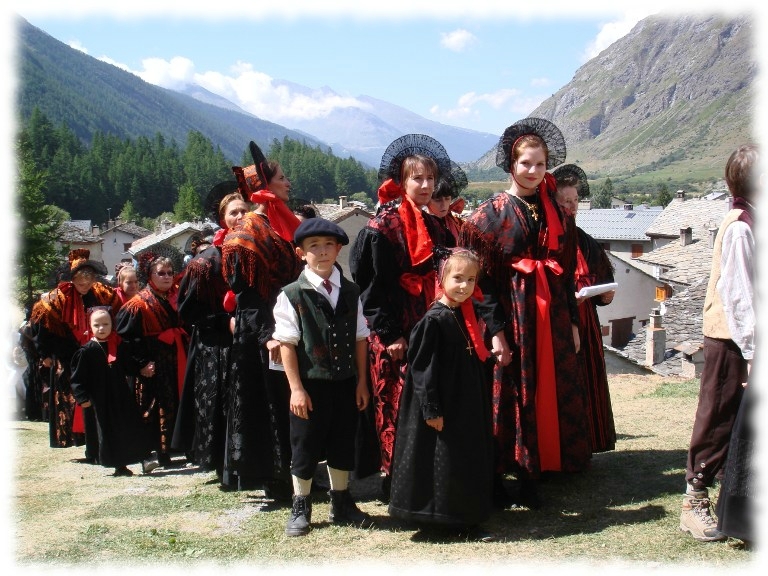 Bessans Procession du 15 aout 2012