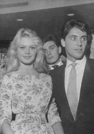 1958-10-08-olympia-premiere_brigitte-avec_distel-040-1