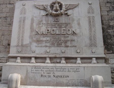 Stele_20route_20Napoleon