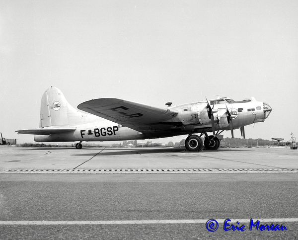 B-17 F-BGSP Profil D Creil 160580 EM