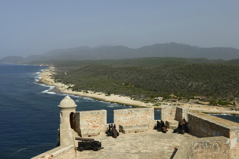 La côte vue depuis le castillo del Morro.