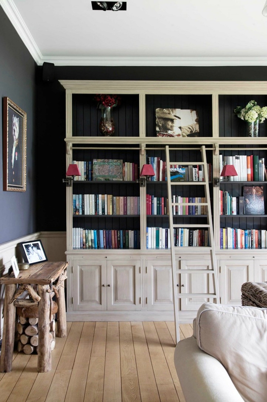 armoire-livres-beige-noir