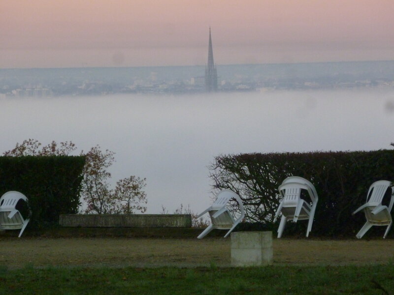 Fog_on_la_Garonne