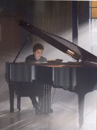 Edward_Piano