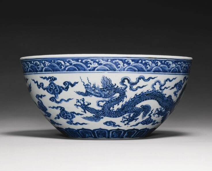 A rare and important blue and white 'Dragon' bowl (bo