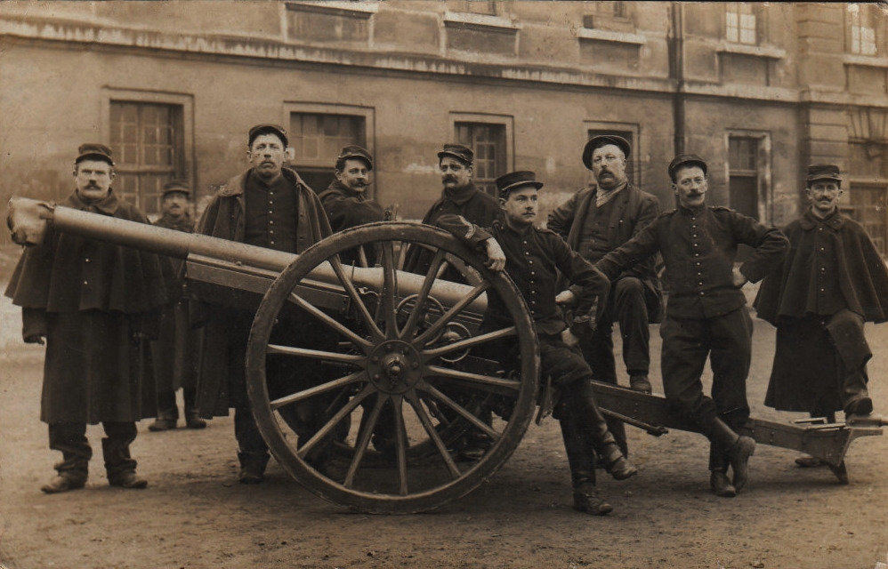 Rouen caserne Jeanne d'Arc, réservistes du 43e régiment d'artillerie